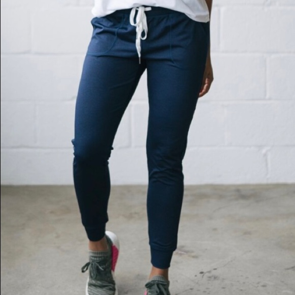 NWOT Zyia Cozy Jogger M Navy